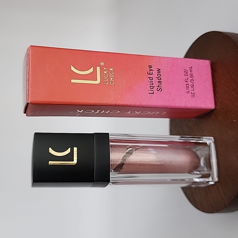 Lucky Chick Liquid Eyeshadow - Rose Quartz